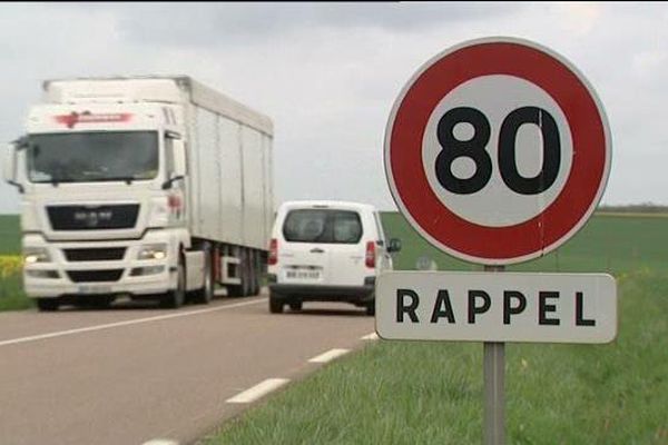 La limitation de vitesse à 80 km/h au lieu de 90 km/h est expérimentée depuis le mois de juin 2015 sur la RN 151 en Bourgogne.