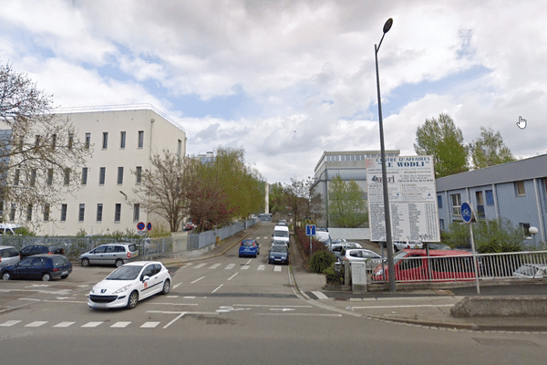 Un homme a été retrouvé mort sur une piste cyclable dans le quartier de la gare, à Strasbourg, mercredi 13 novembre.