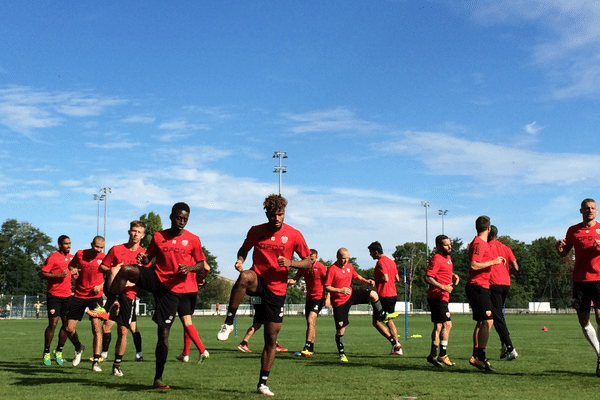 Les joueurs du DFCO à l'entraînement jeudi 17 août 2017