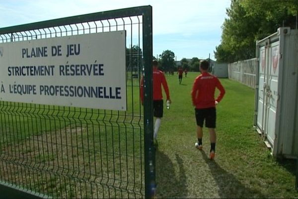 Les joueurs du DFCO reprennent le chemin du stade. 