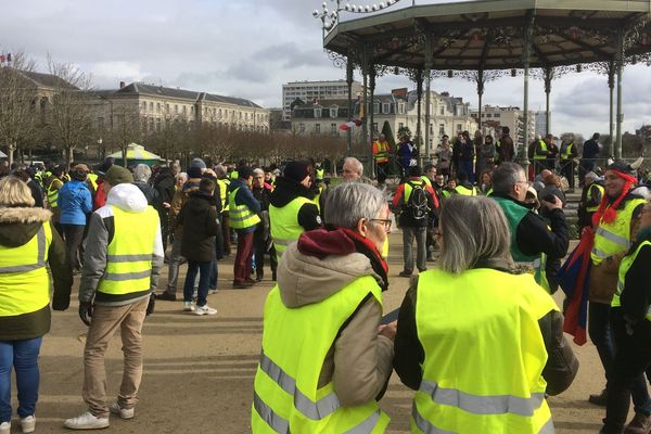 Mouvement Des Gilets Jaunes 16 Interpellations A Nantes