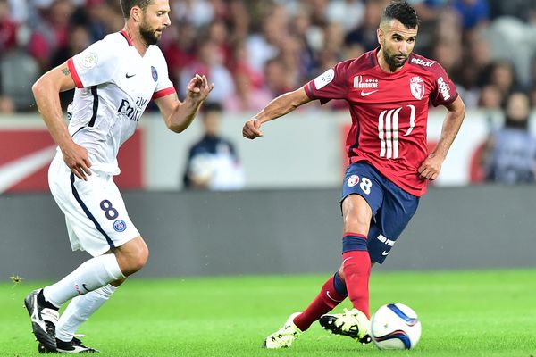 Mounir Obbadi (à droite), le 7 août 2015 au Stade Pierre Mauroy (LOSC 0-1 PSG)