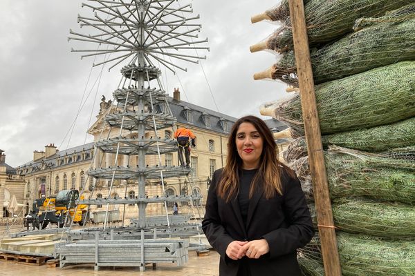 Nadjoua Belhadef vit son quatrième marché de Noël dijonnais en tant qu'adjointe aux commerces et à l'artisanat.