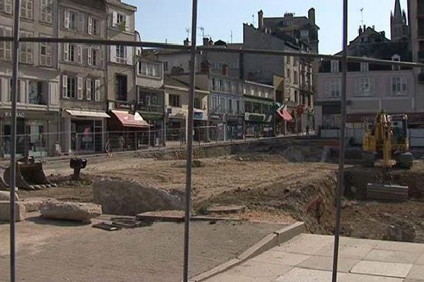 Les fouilles se poursuivront place de la République jusqu'au mois d'octobre. 