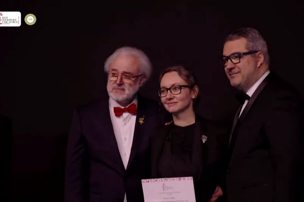 Pascaline Lepeltier remporte la quatrième place du concours du Meilleur Sommelier du Monde