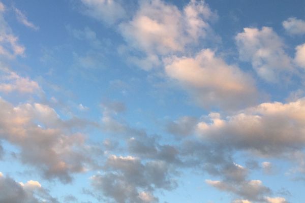 Soleil et pluie au programme de la météo de ce début de semaine en Auvergne-Rhône-Alpes. Mardi 9 octobre, le ciel restera relativement bien dégagé en attendant un mercredi beaucoup moins ensoleillé.