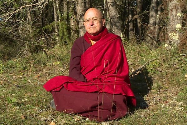 Matthieu Ricard profite du calme du Périgord pour méditer