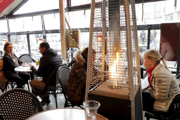 Les militants EELV de Nantes s'interrogent sur le bien-fondé du retour des braseros en ville et appellent au civisme des cafetiers et des consommateurs