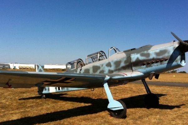 Le Pilatus P2, l'avion de Golfinger et d'Indiana Jones