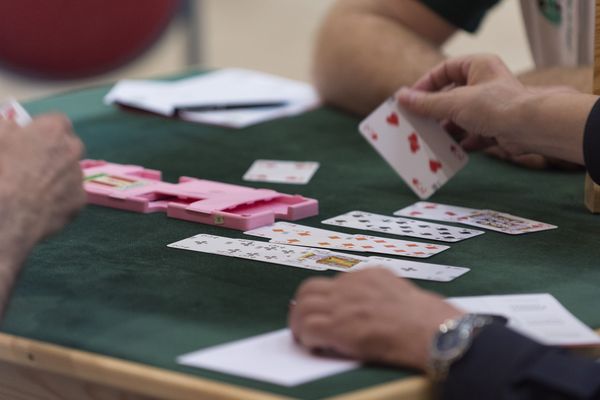 Tournoi de bridge (Archives)