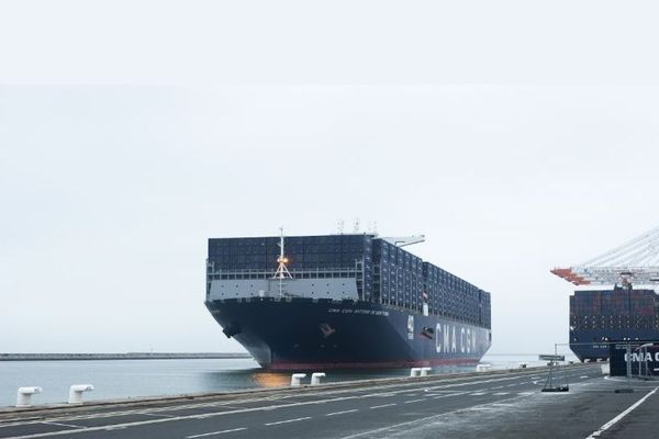 Le navire amiral de la CMA CGM, dont le siège est à Marseille, assure la liaison entre l'Europe et l'Asie depuis février dernier.