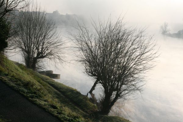 Brume sur la Dordogne.
