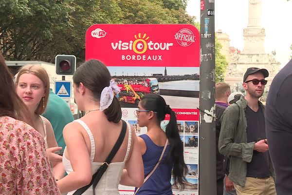 A Bordeaux, le premier bilan de la saison est très bon : les hôtels affichent un taux d'occupation très haut, et dans la ville les touristes étrangers ont fait leur grand retour.