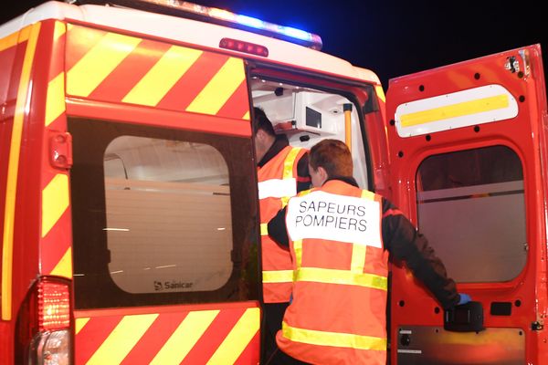 Un adolescent de 16 ans a été grièvement blessé au thorax après avoir reçu deux couteaux dans la soirée de ce vendredi 18 octobre 2024, vers 22 h 30, à Toulouse en Haute-Garonne. Il a été transporté en urgence absolue jusqu'à un centre hospitalier.