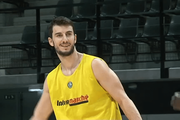 Léo Westermann quitterait le Limoges CSP pour rejoindre le club lituanien de Kaunas.