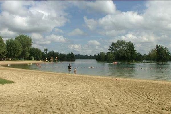 Montrevel en Bresse (Ain) - La Plaine Tonique désertée par les vacanciers - 09/08/14