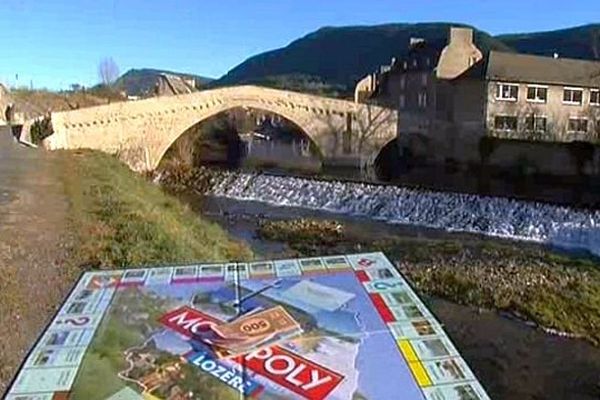 Mende - le Monopoly, version Lozère, est très tendance pour Noël - 2013.