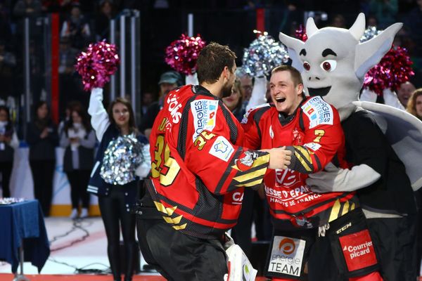 Dimanche 17 février, les Gothiques d’Amiens ont remporté la Coupe de France de hockey sur glace pour la première fois de leur histoire.