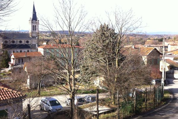 Le bourg de 2100 habitants panse ses plaies.