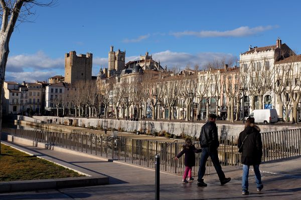 Samedi 25 mars, à partir de 14 h 30, une grande manifestation des viticulteurs est organisée dans les rues du coeur de ville de Narbonne. La ville a décidé d'instaurer un dispositif de
sécurité exceptionnel pour, dit-elle, "contribuer au bon déroulement de cette journée".