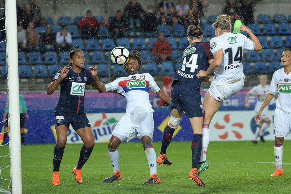 Jeudi 31 mai, les joueuses de l'OL ont disputé la finale de Coupe de France féminine sous une pluie battante 