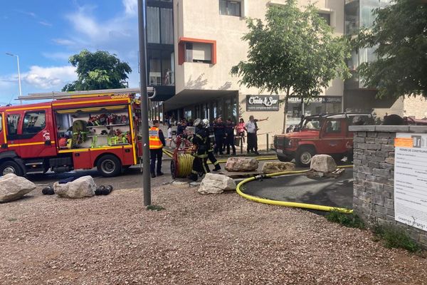 Les sapeurs-pompiers sont intervenus pour maitriser l'incendie