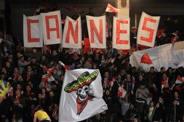 Les supporters cannois ont fêté la victoire. Deux supporters de Montpellier écoquent de 6 mois de prison