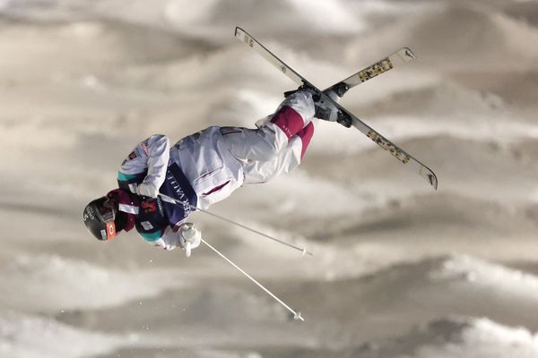 Le champion de ski de bosses, Ben Cavet, de Châtel en Haute-Savoie portera la flamme olympique à Evian