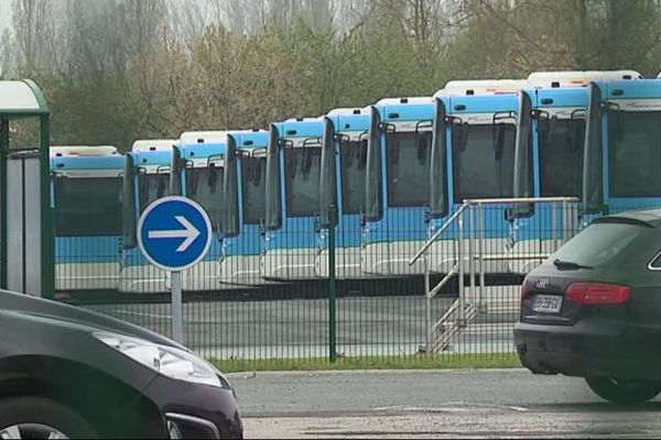 Les bus du réseau Tanlib à Niort.