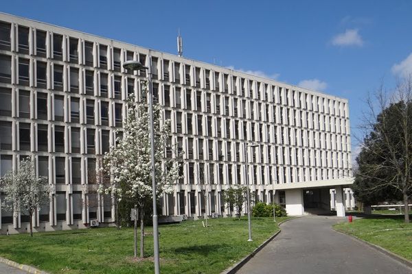 Les bâtiments de la faculté de chirurgie dentaire de Toulouse