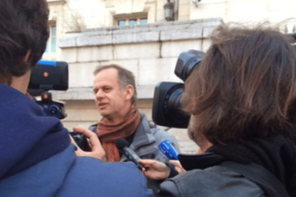 L'enseignant-chercheur du CNRS Pierre-Alain Mannoni relaxé à Nice ce vendredi matin.