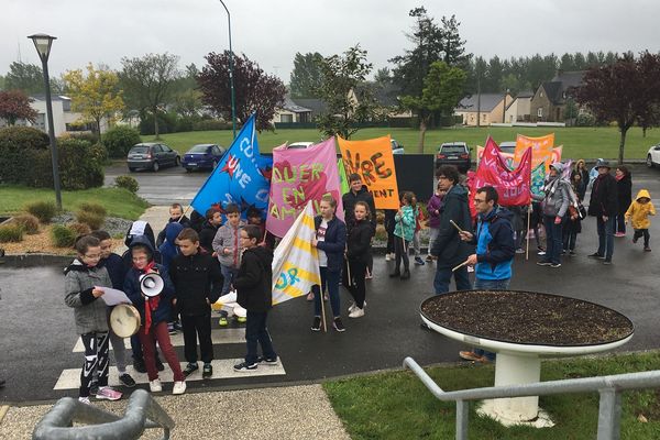 Une "manifestation" dans une ambiance bon enfant