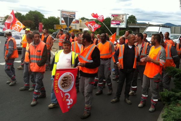 Comme leurs collègues de la Loire et de Haute-Loire, les salariés de l'agence Eiffage Travaux Publics sont descendus dans la rue le 1 er juin à Clermont-Ferrand.