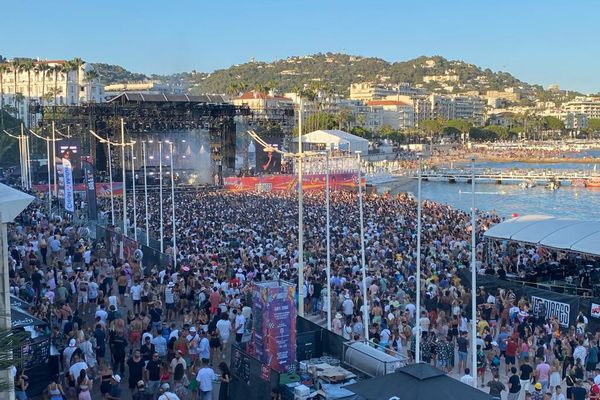 Les Plages Electro annoncent ce 7 décembre les premiers artistes qui feront vibrer les différentes scènes du festival comme ici en août dernier.