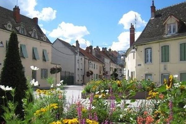 La ville de Chagny, en Saône-et-Loire, compte près de 6 000 habitants