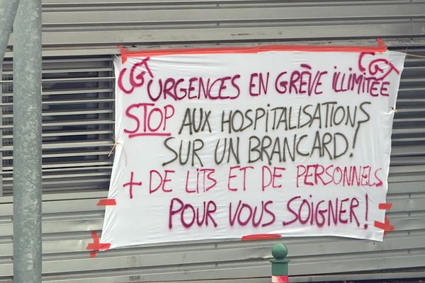 Les urgentistes de l'hôpital de Vichy, dans l'Allier, sont en grève depuis la mi-janvier.