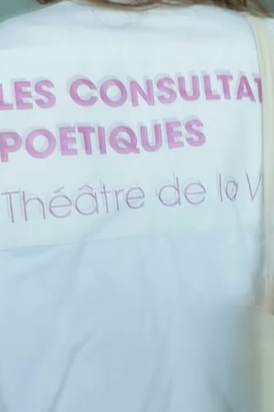 Des consultations poétiques menées par les acteurs du Théâtre de la Ville pour mettre des mots sur les maux.