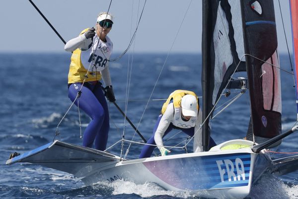 Sarah Steyaert et Charline Picon remportent la médaille de bronze.