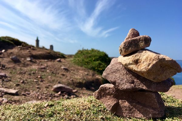 Cairns au Cap Fréhel