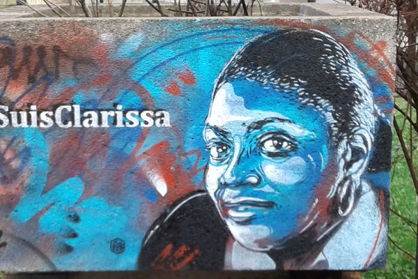 "Je suis Clarissa", la fresque hommage de l'artiste C215 à Clarissa Jean-Philippe.