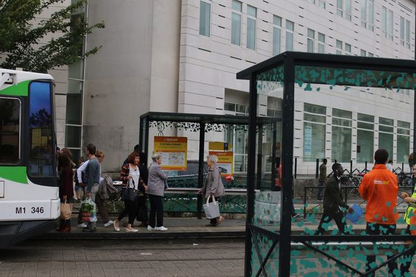 L'arrêt de tram Hôtel Dieu de Nantes.