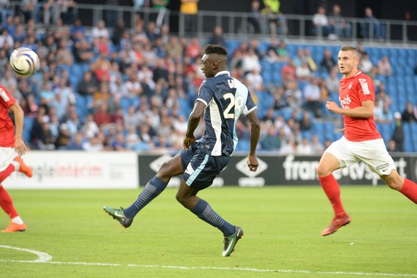 Le 2eme but du Havrais Alamamy GORY (au centre) face à Brest en coupe de la Ligue. 