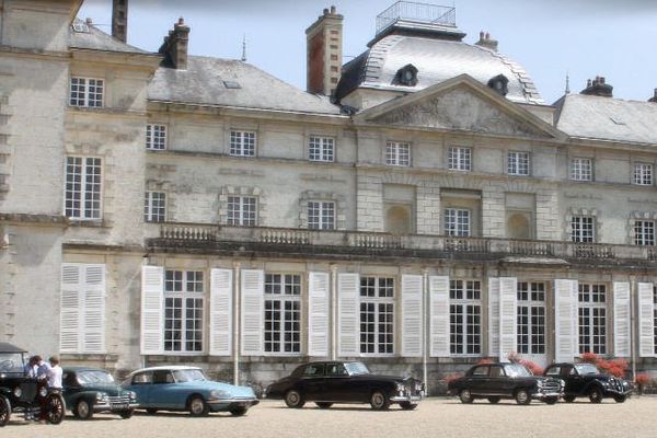 Le Château de Sourches, en Sarthe, est aussi réputé pour accueillir le concours international d'attelage de tradition