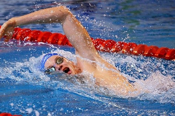 Le champion olympique aujourd'hui à Angers en 100 m nage libre 