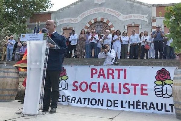 Bernard Cazeneuve est à Maraussan, dans l'Hérault, pour la Fête de la rose, dimanche 8 septembre.