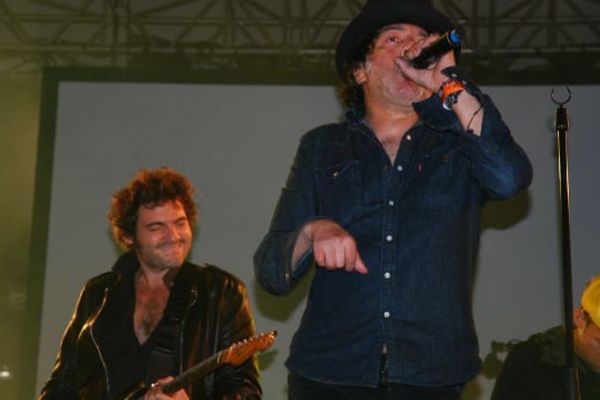 Rachid Taha et M sur la scène de la Fiesta des Suds