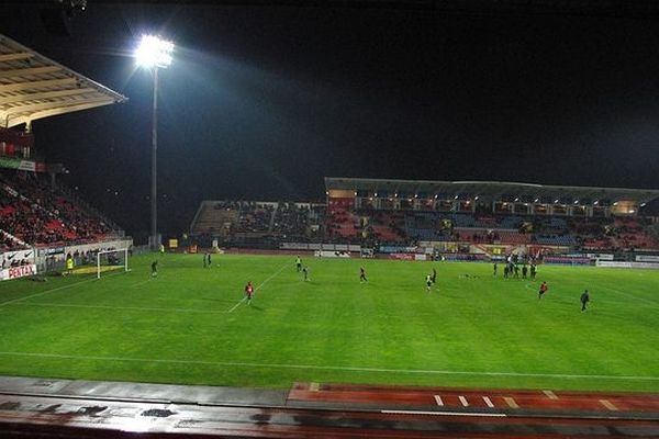 Le Stade Gaston Gérard, théâtre du derby DFCO/AJA