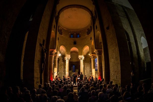 Le festival de Saint-Robert accueille ce mardi 2 août 2016 à 21h un trio composé d'un violoncelliste, d'un pianiste et d'un guitariste. 