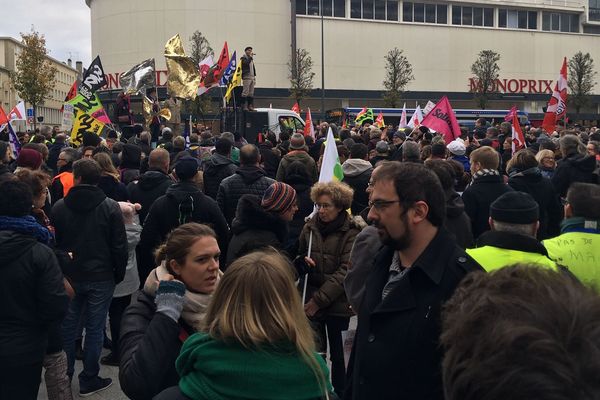 Manifestation du 7 décembre, Caen, boulevard Maréchal Leclerc