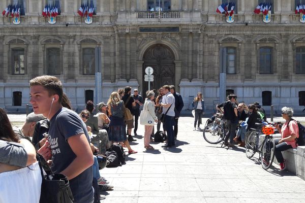 Rassemblement ce mercredi midi.